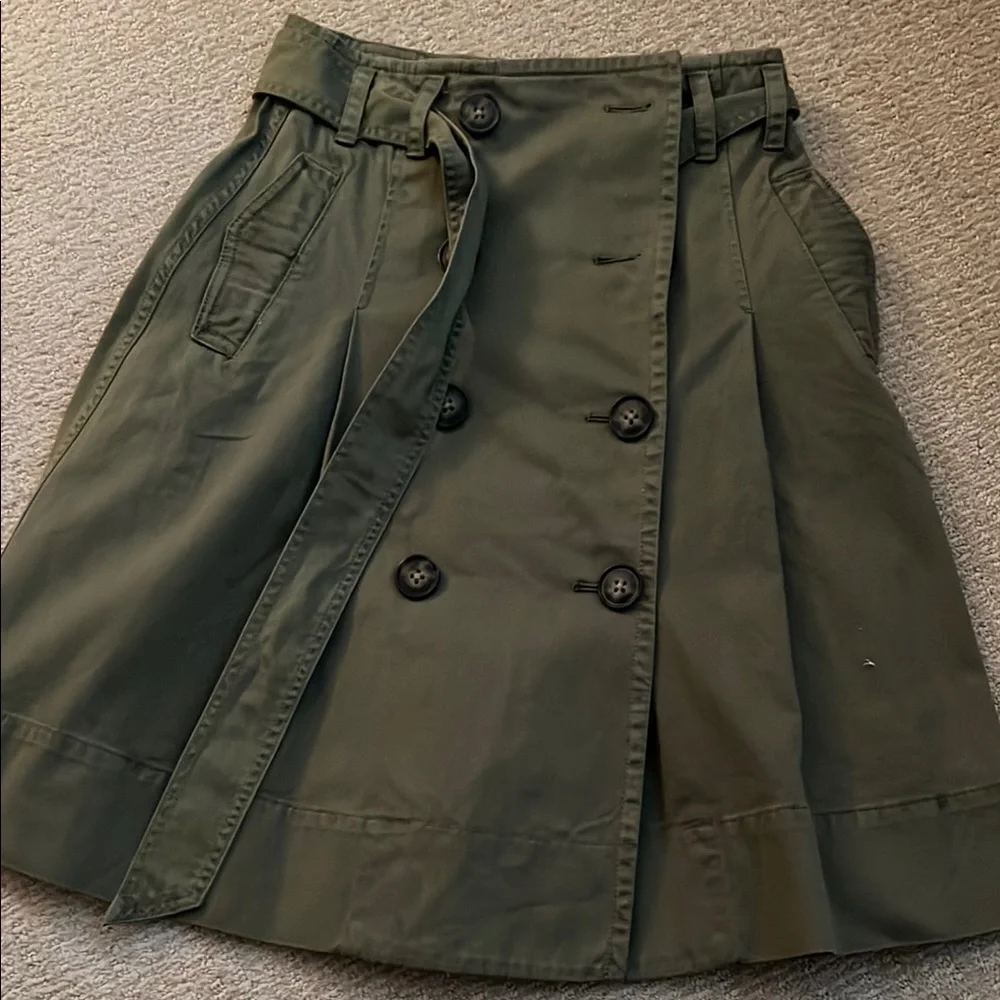 NWT J. Crew Double-breasted Olive Green Skirt, size 2 - Picture 6 of 6